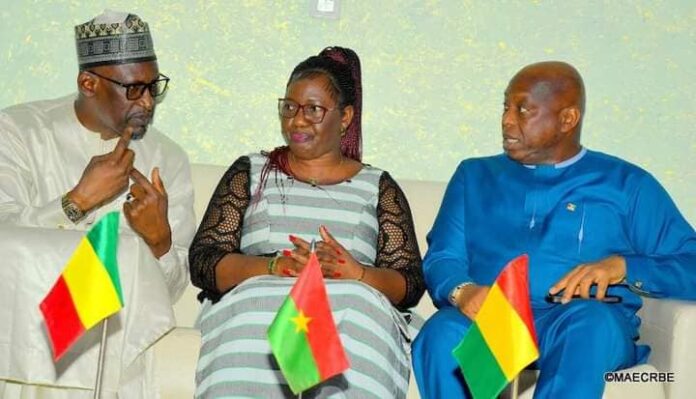 Mali, Burkina, Guinée : Consultation tripartite à Ouagadougou